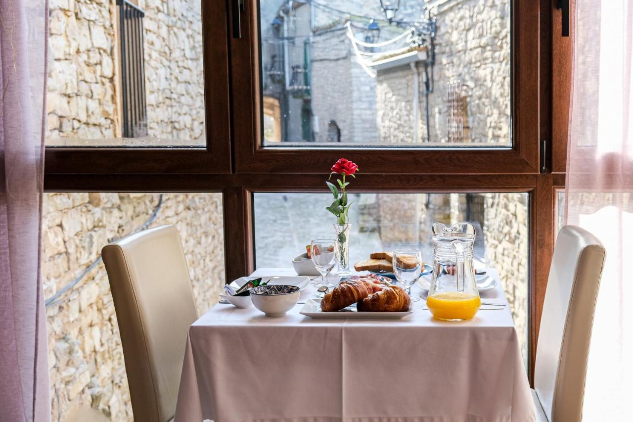 El Forn De Freixenet Con Servicios De Un Hotel Lleida Dış mekan fotoğraf